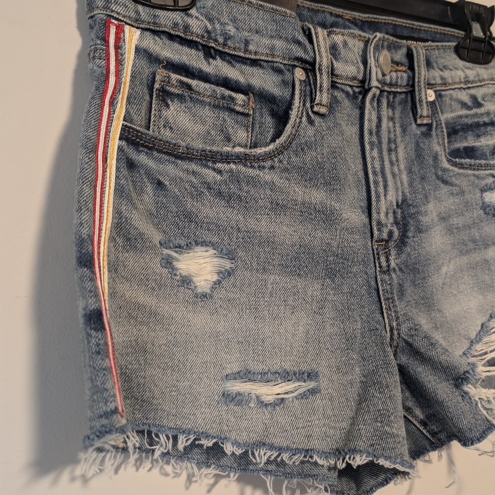 NWT Blank NYC The Barrow Distressed Denim Shorts with Side Stripes Size 25 - Picture 2 of 14